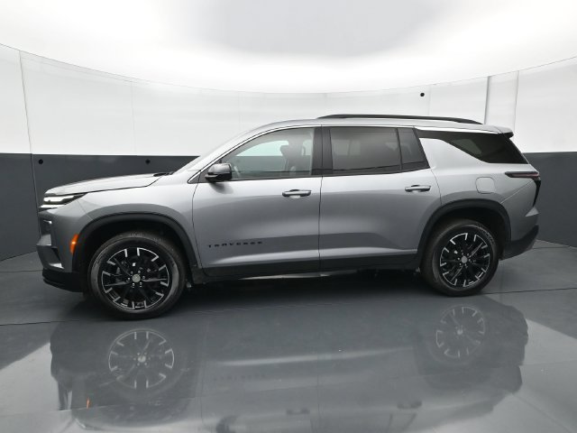 Used 2026 Chevrolet Traverse LT w/ Sun and Wheel Package AWD/4WD image 3