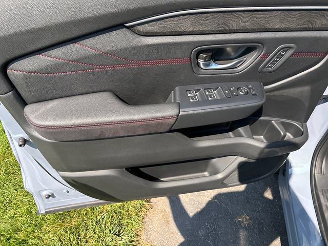 New 2026 Honda Pilot Black Edition image 10