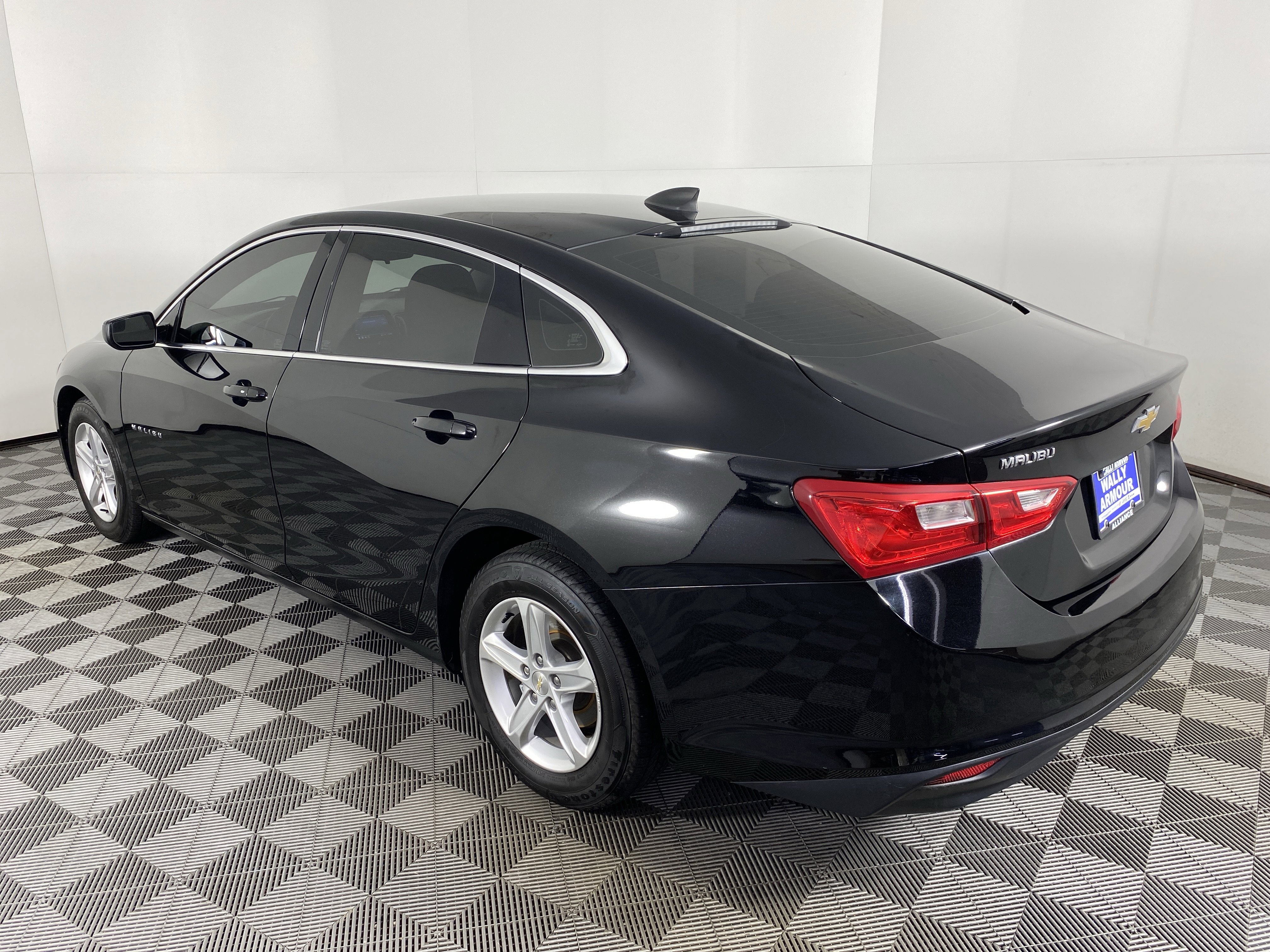 Used 2020 Chevrolet Malibu LS image 8
