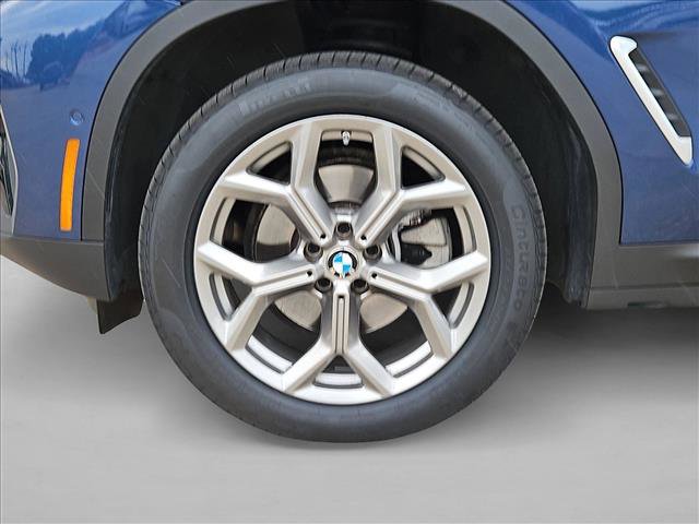 Used 2025 BMW X4 xDrive30i image 22