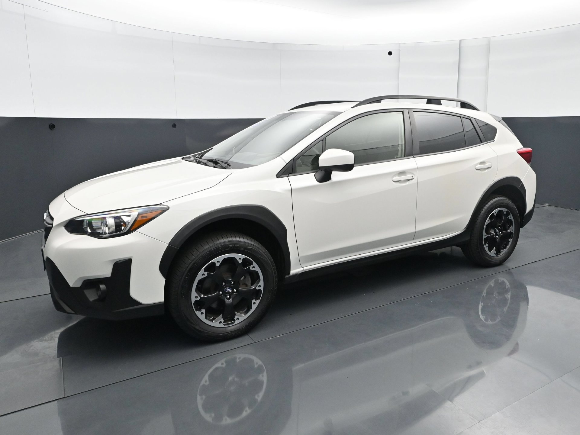Used 2023 Subaru Crosstrek 2.0i Premium AWD/4WD image 2