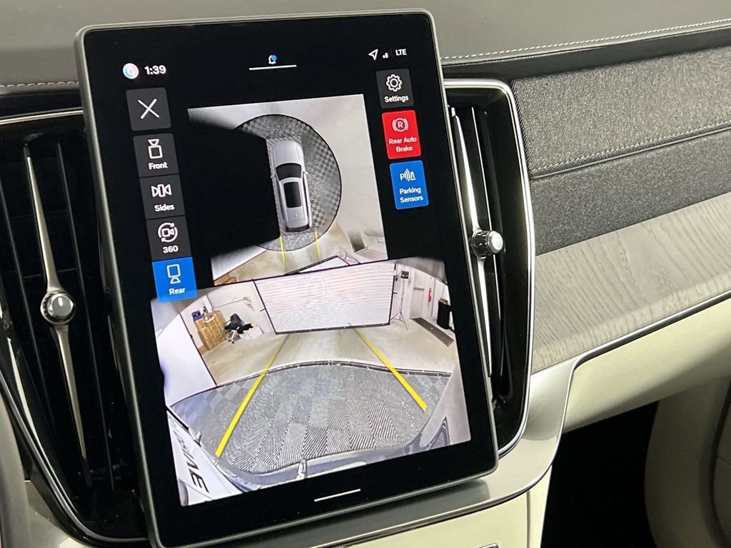 New 2026 Volvo XC90 B5 Ultra w/ Protection Package image 21