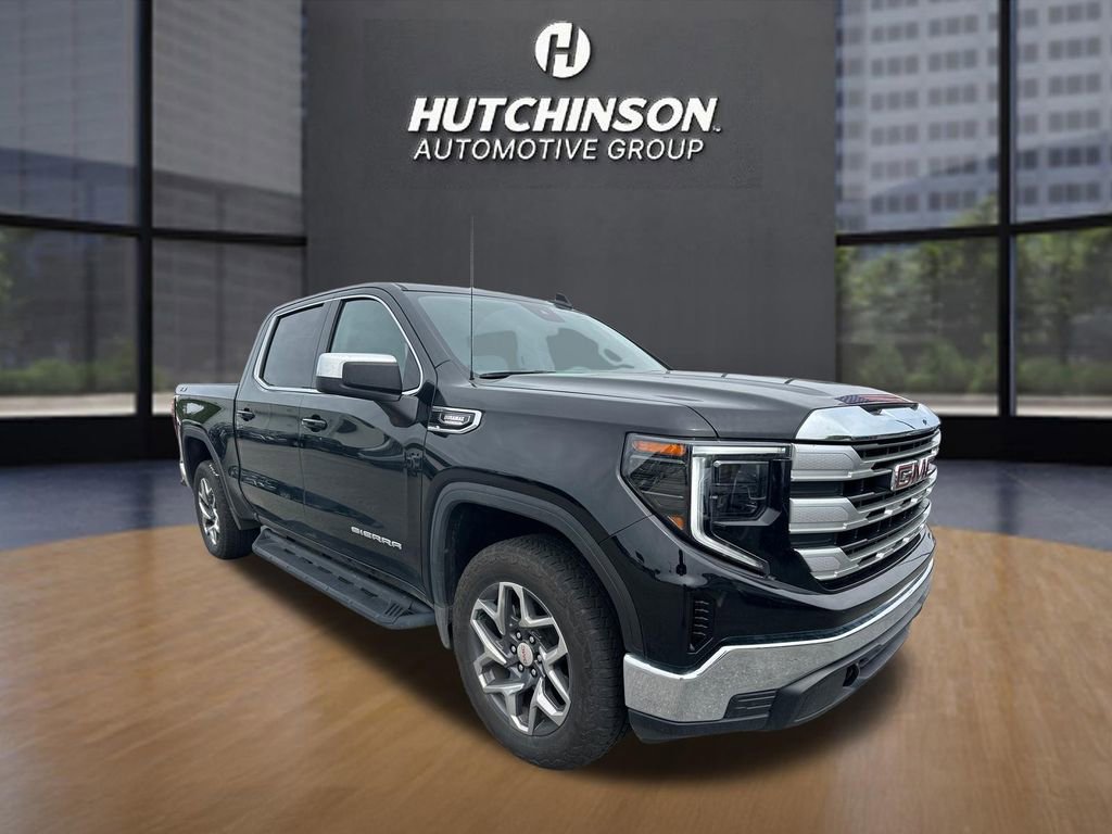 Certified 2025 GMC Sierra 1500 SLE image 1