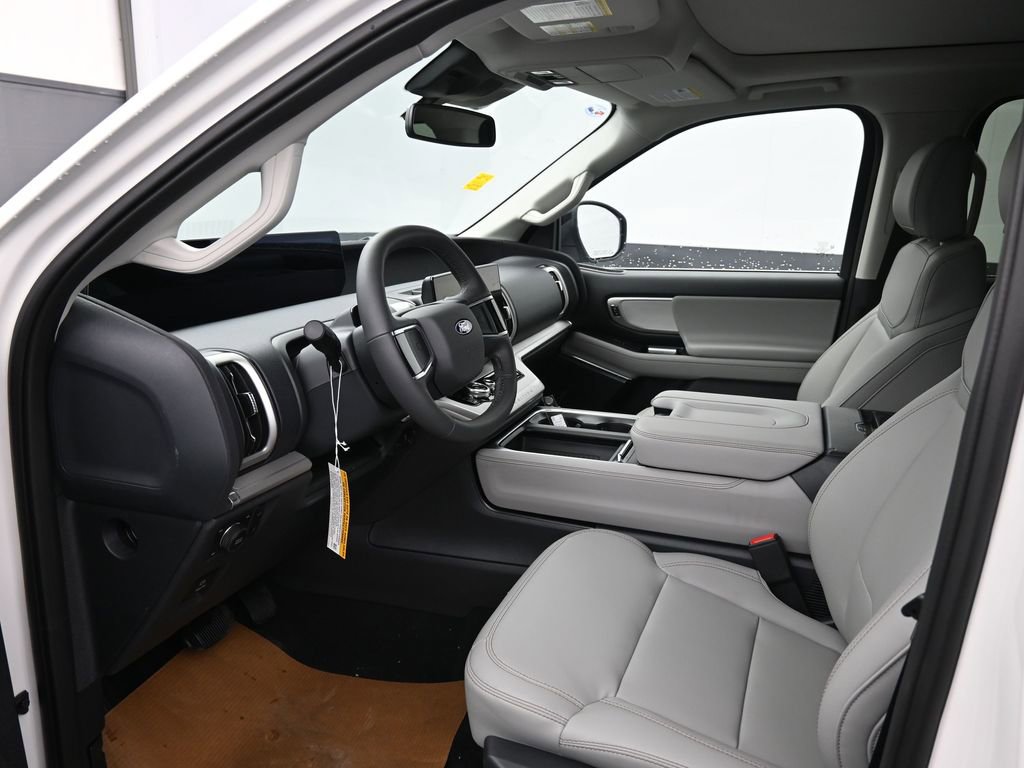 New 2025 Ford Expedition Active image 23