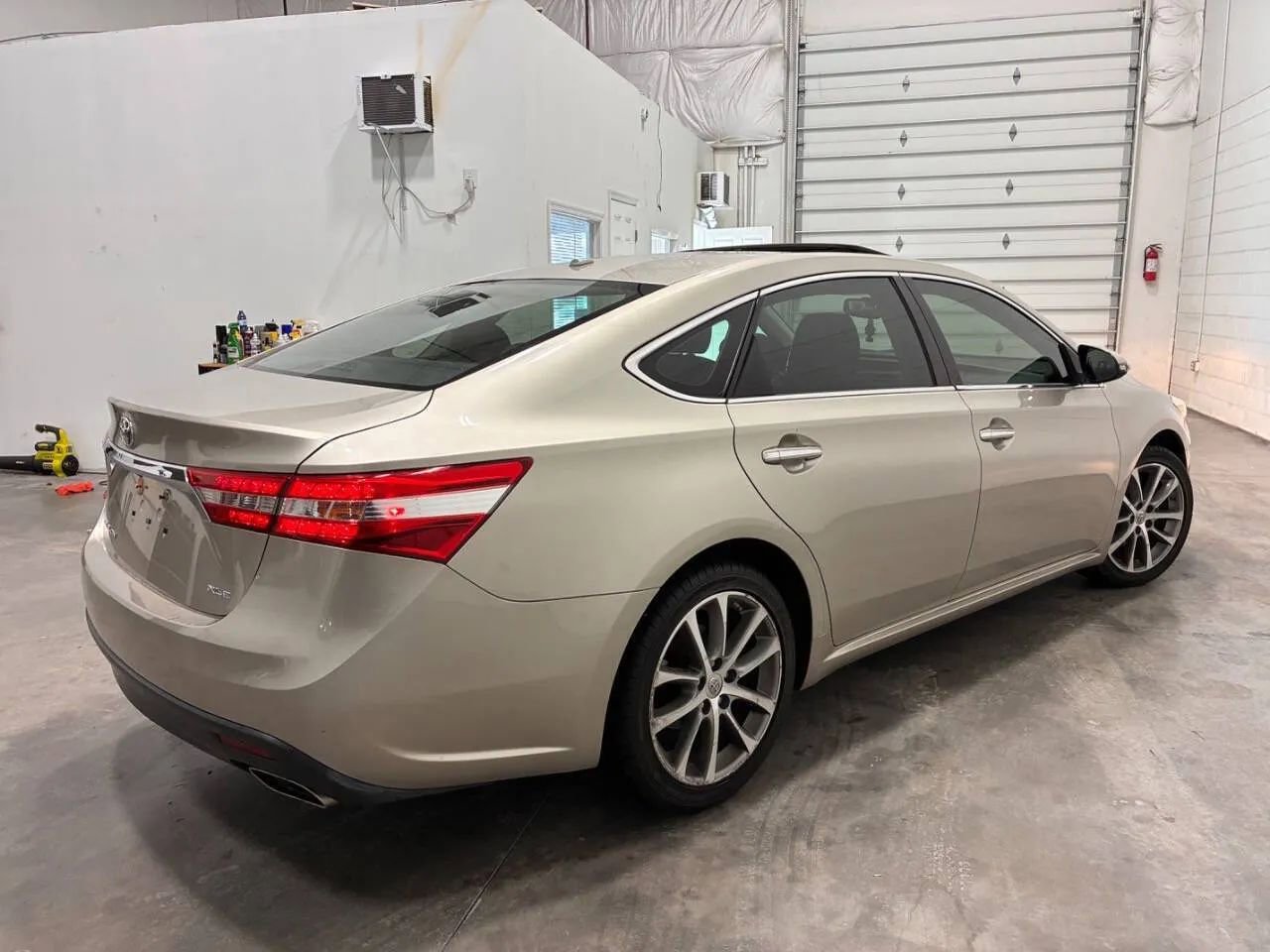 Used 2014 Toyota Avalon XLE Touring image 9