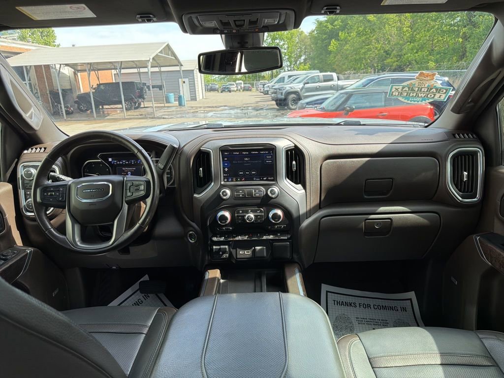 Used 2023 GMC Sierra 3500 Denali AWD/4WD image 23