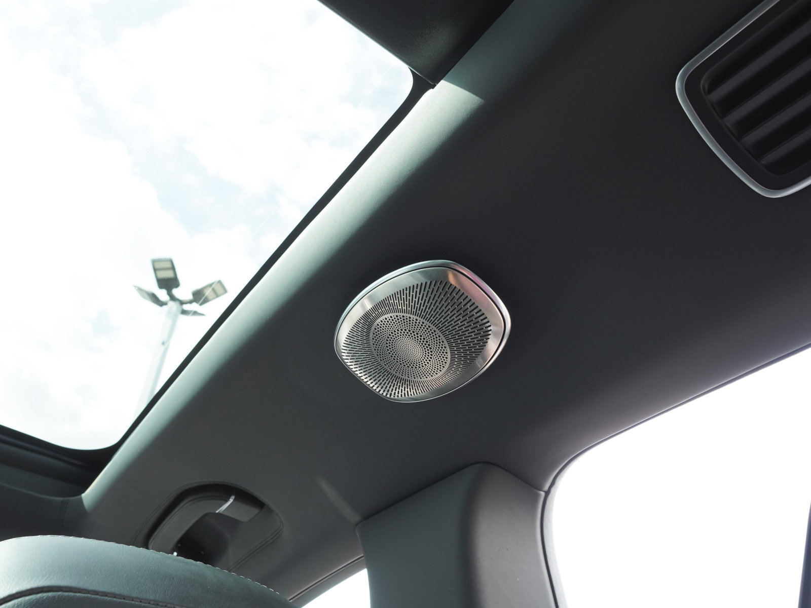 Used 2023 Mercedes-Benz Maybach GLS 600 4MATIC image 63