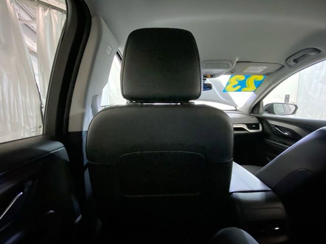 Used 2023 GMC Terrain SLT image 35