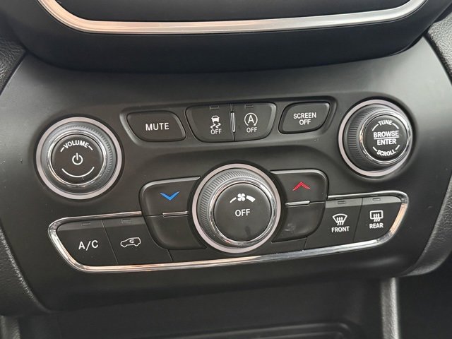 Used 2022 Jeep Cherokee Latitude image 25