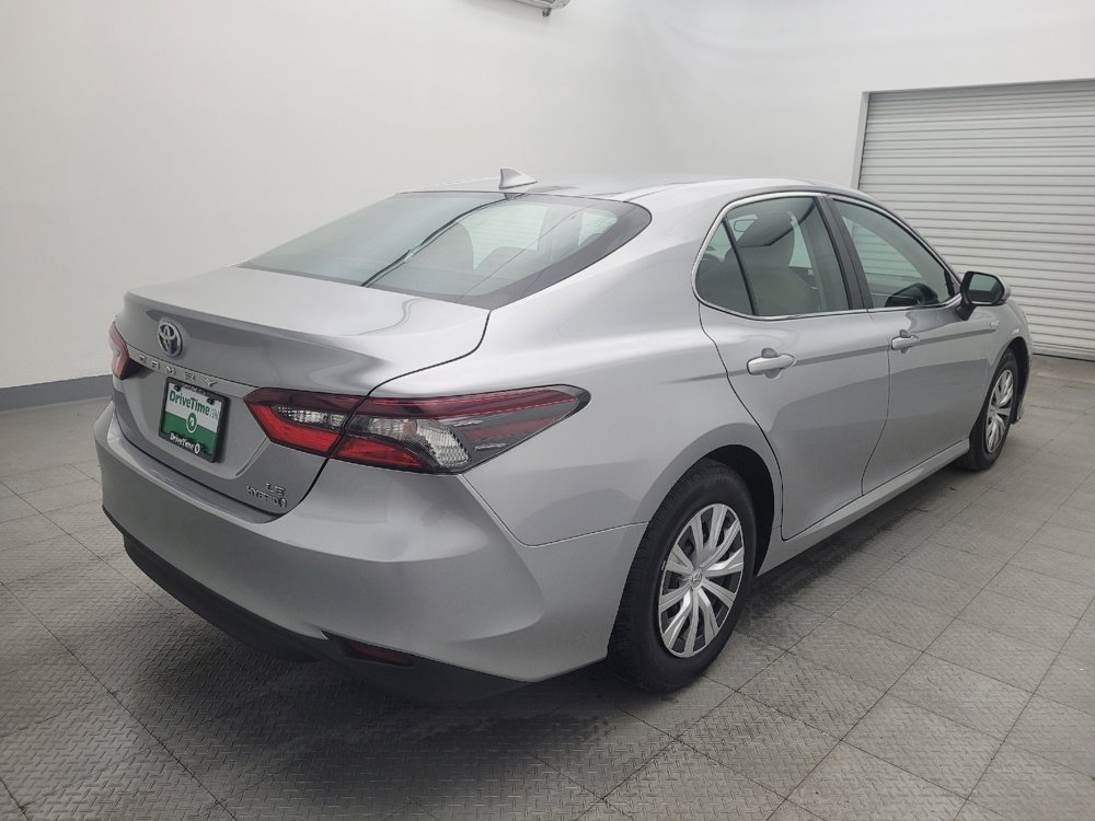 Used 2021 Toyota Camry LE image 9