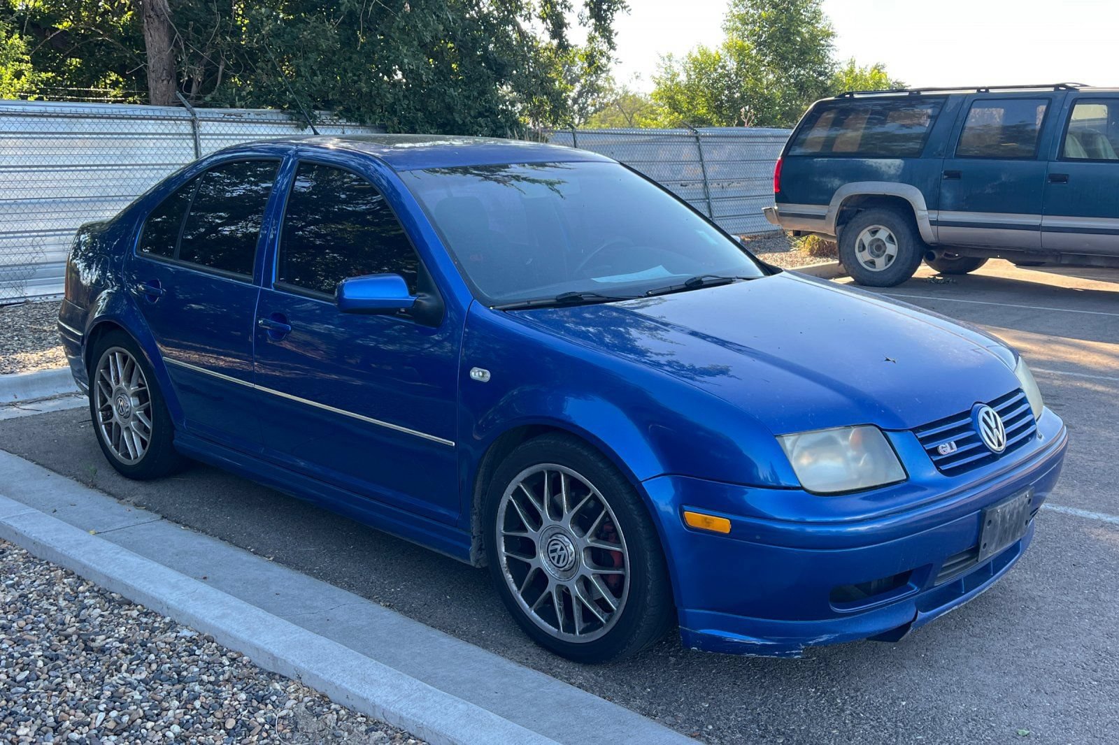 Used 2005 Volkswagen Jetta GLI FWD image 2