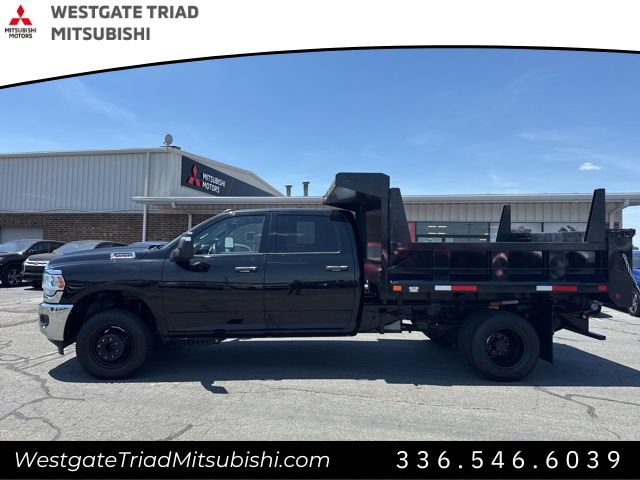 Used 2023 RAM 3500 Tradesman w/ Chrome Appearance Group AWD/4WD image 3