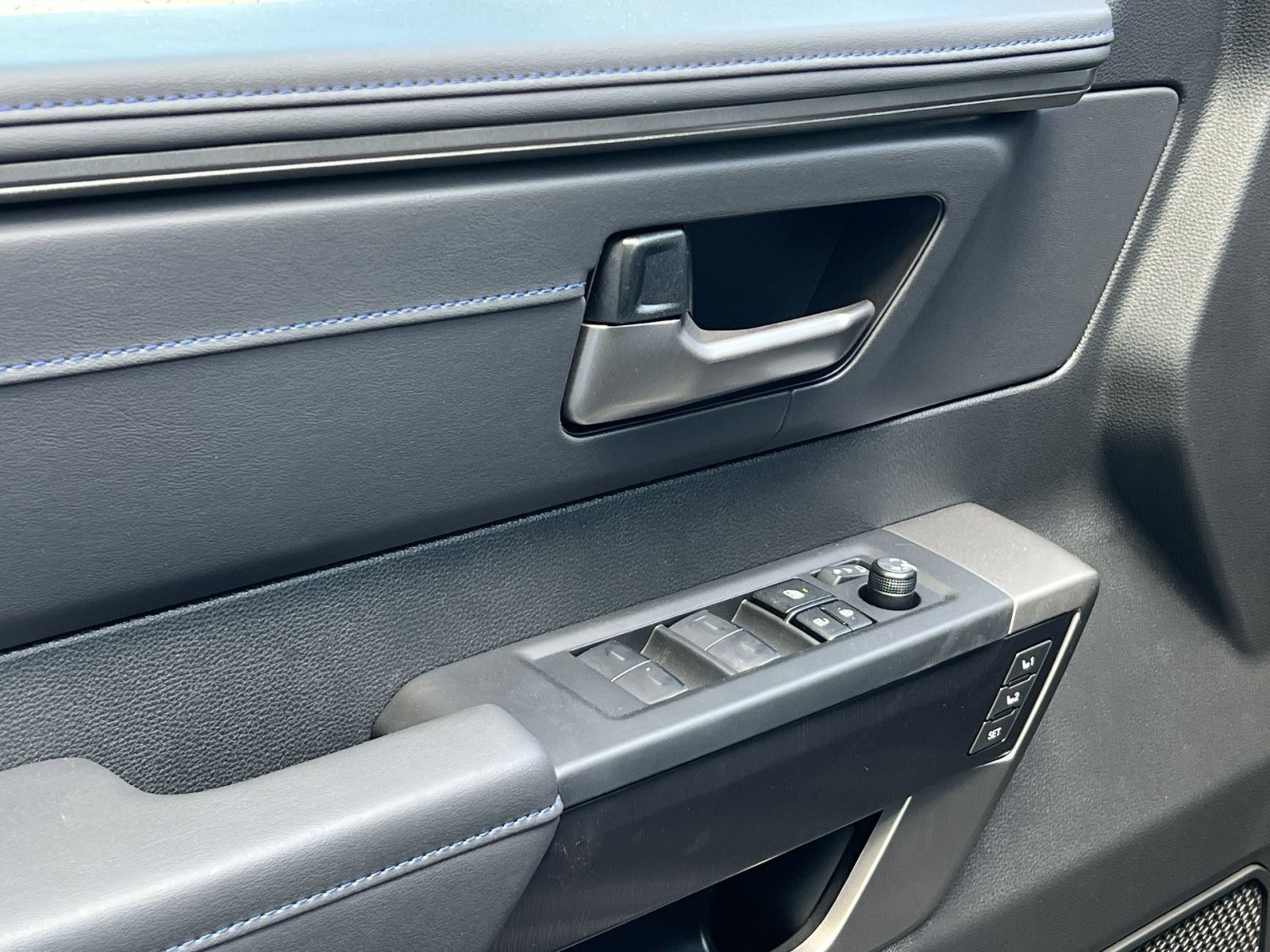 New 2026 Toyota Tundra Platinum AWD/4WD image 10
