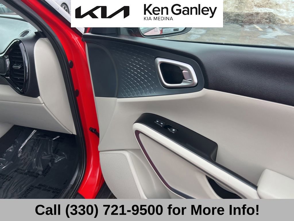 Certified 2025 Kia Soul EX image 60