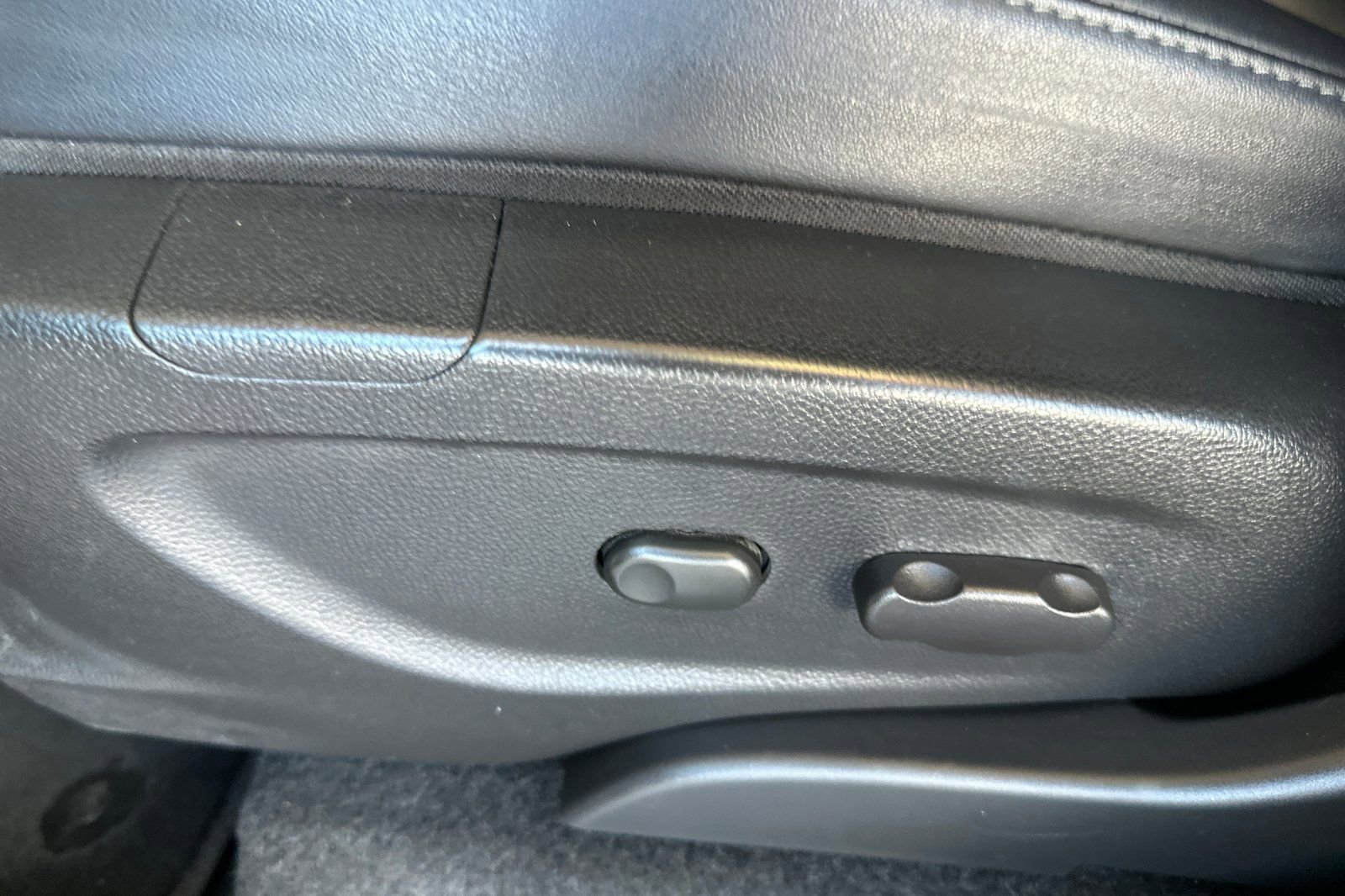 Certified 2021 Buick Encore Preferred FWD image 12