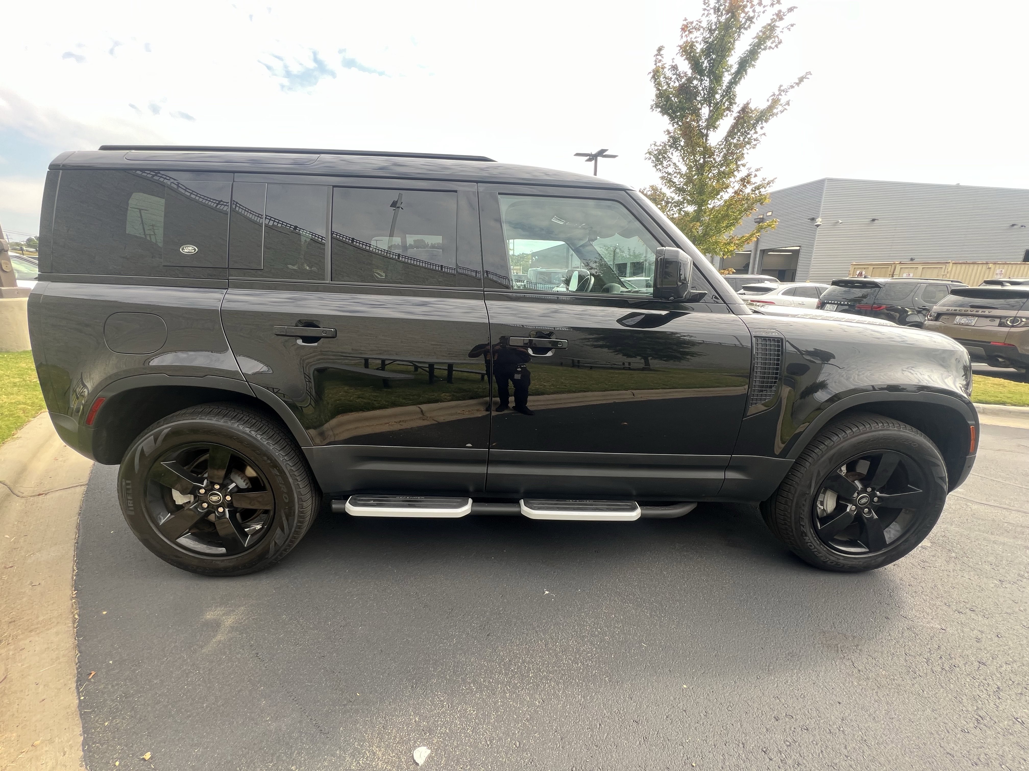 Used 2024 Land Rover Defender 110 S image 8