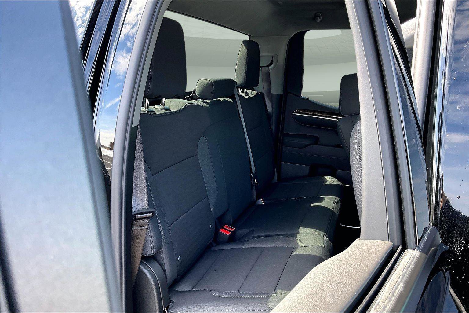 New 2026 GMC Sierra 1500 Elevation image 11