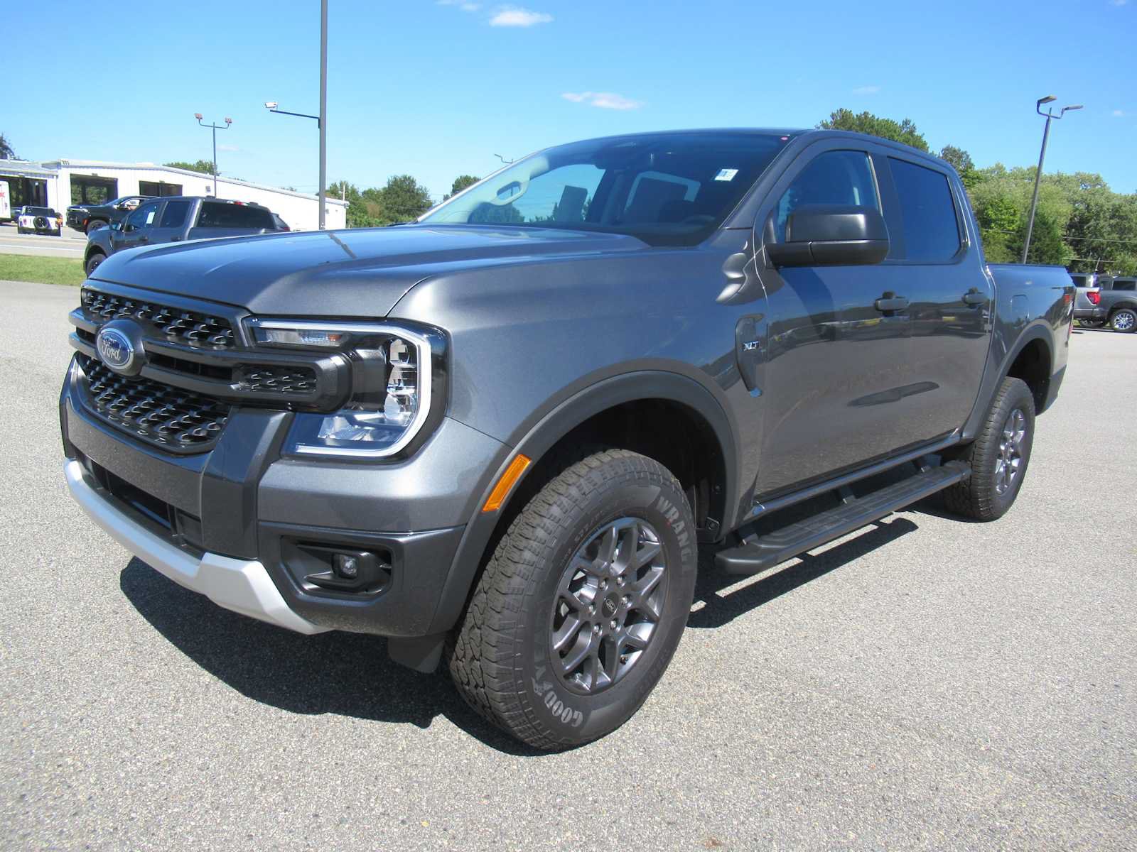 New 2026 Ford Ranger XLT w/ FX4 Off-Road Package