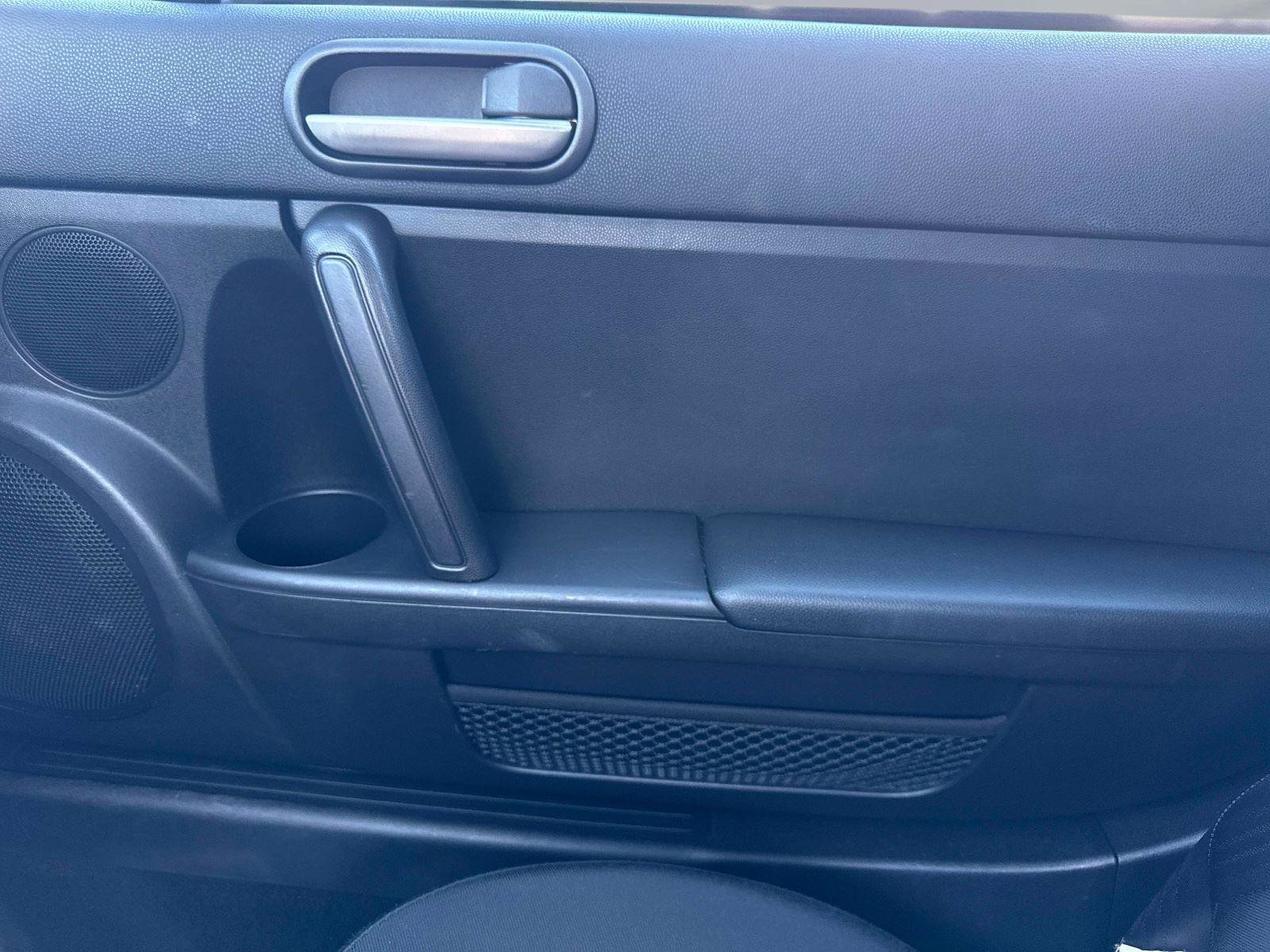 Used 2015 MAZDA MX-5 Miata Sport image 17