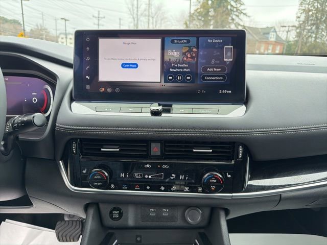 Used 2025 Nissan Rogue SL w/ SL Premium Package image 18