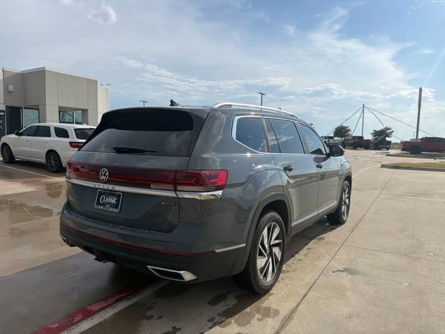 Used 2025 Volkswagen Atlas SEL AWD/4WD image 8