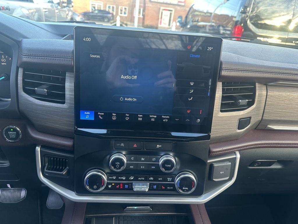Used 2024 Ford Expedition Limited image 18