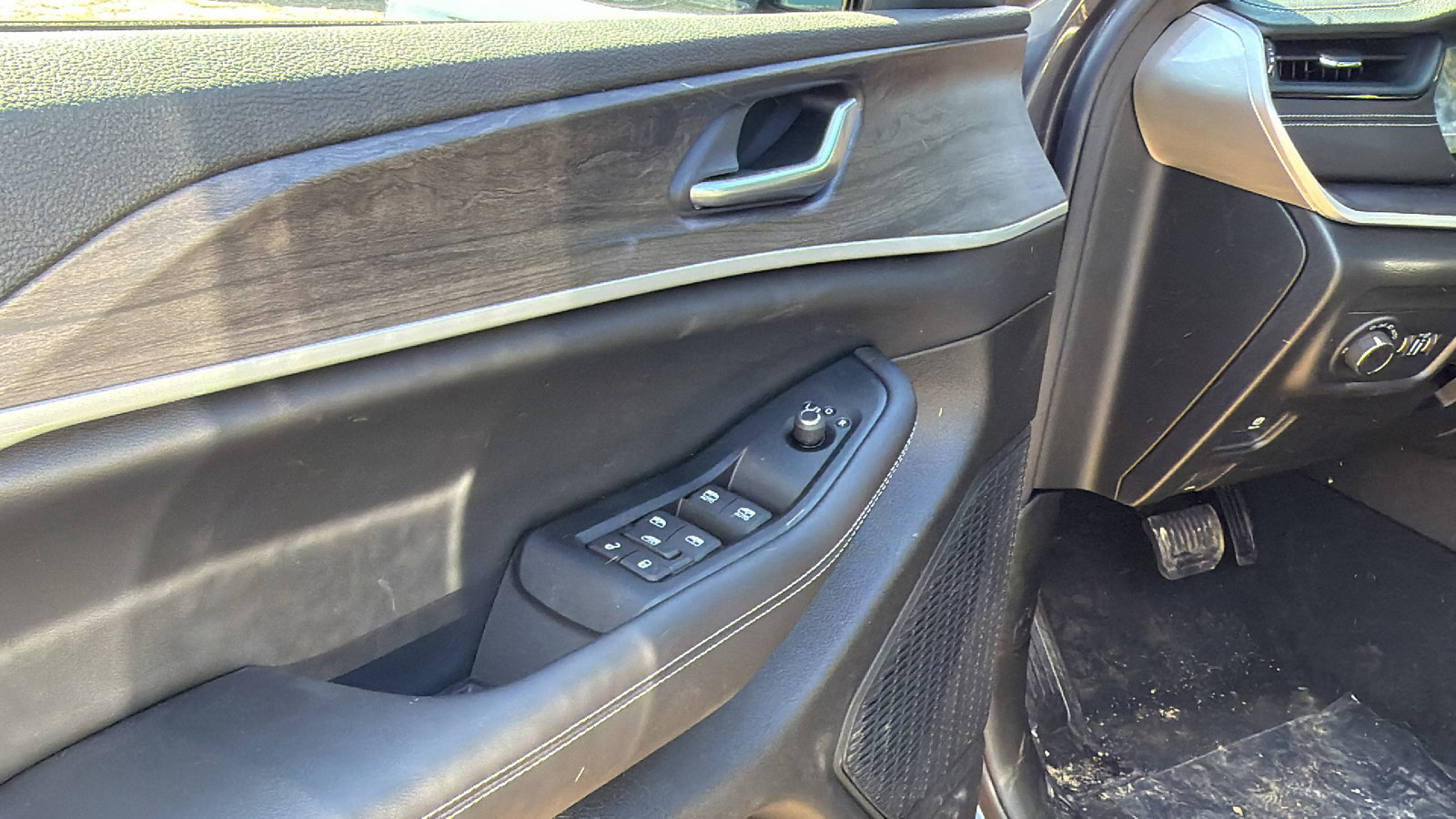 New 2026 Jeep Grand Cherokee L 4WD image 15