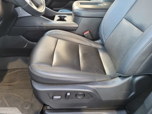 Used 2022 Chevrolet Tahoe LT w/ Luxury Package AWD/4WD image 16