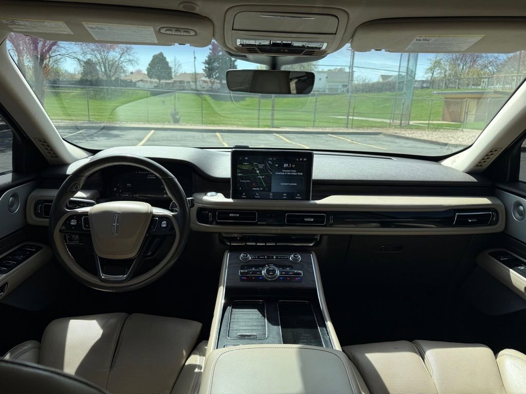Used 2020 Lincoln Aviator Reserve w/ Equipment Group 202A image 11