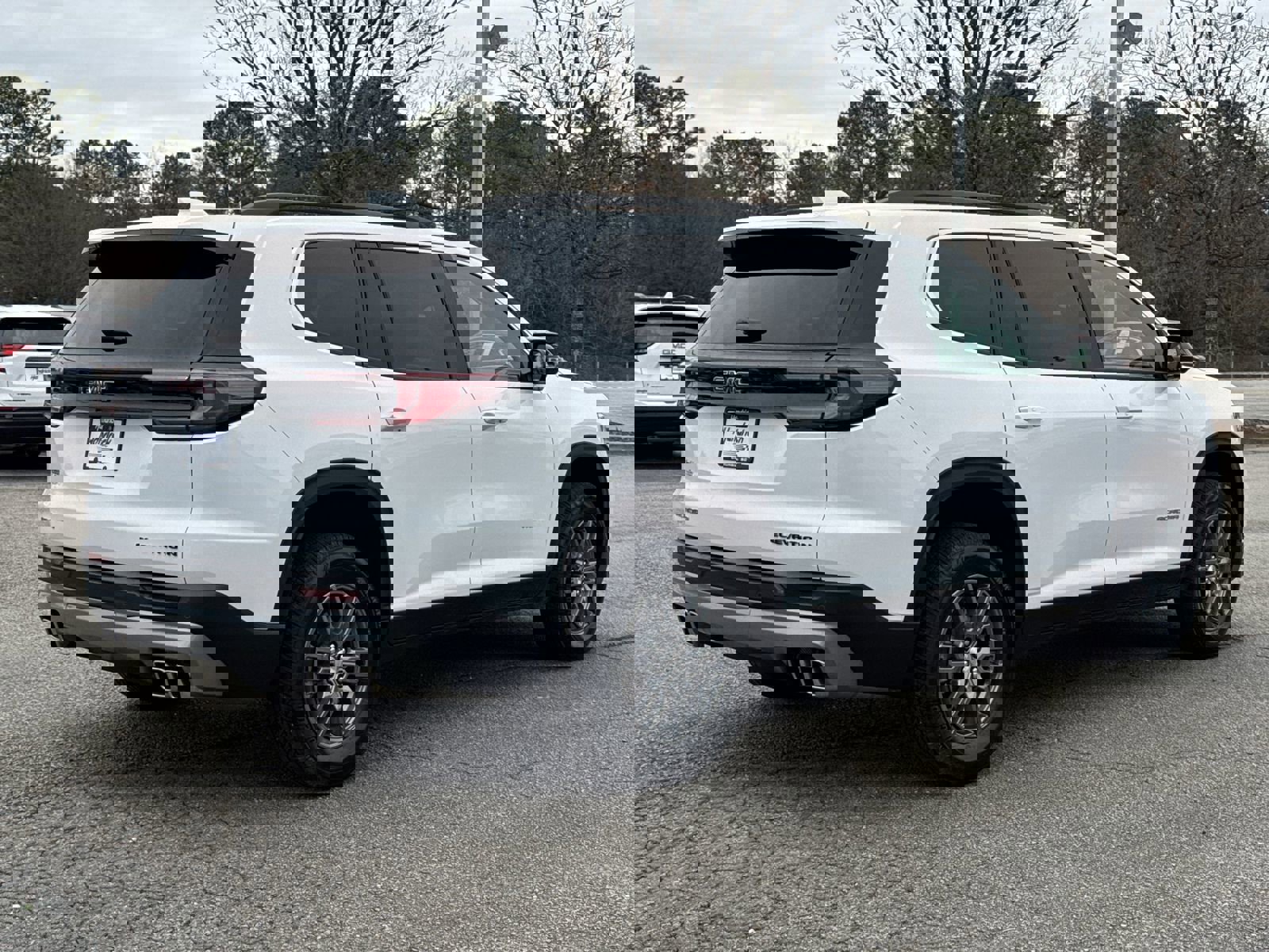 Used 2025 GMC Acadia Elevation image 10