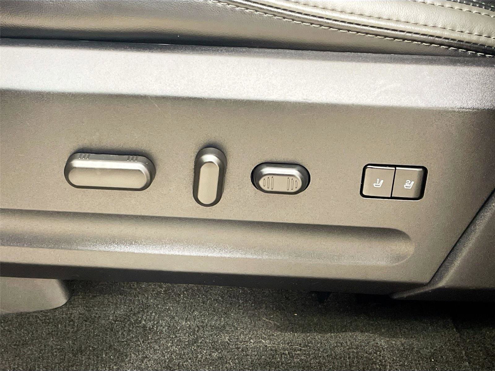 Used 2017 Ford Expedition Max Platinum image 23