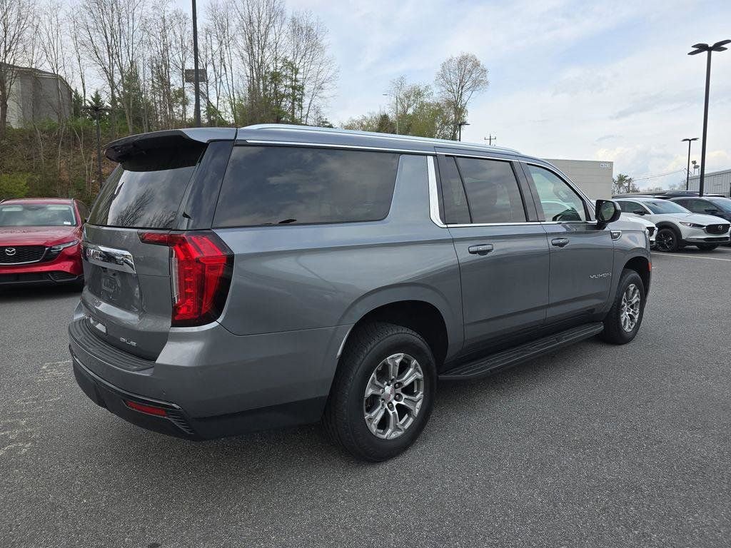 Used 2022 GMC Yukon XL SLE image 3