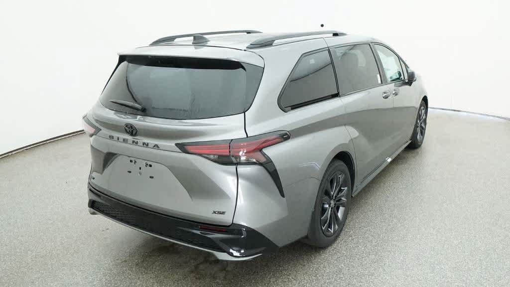 New 2026 Toyota Sienna XSE FWD image 11