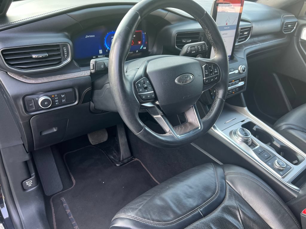 Used 2020 Ford Explorer Platinum w/ Premium Technology Package AWD/4WD image 25