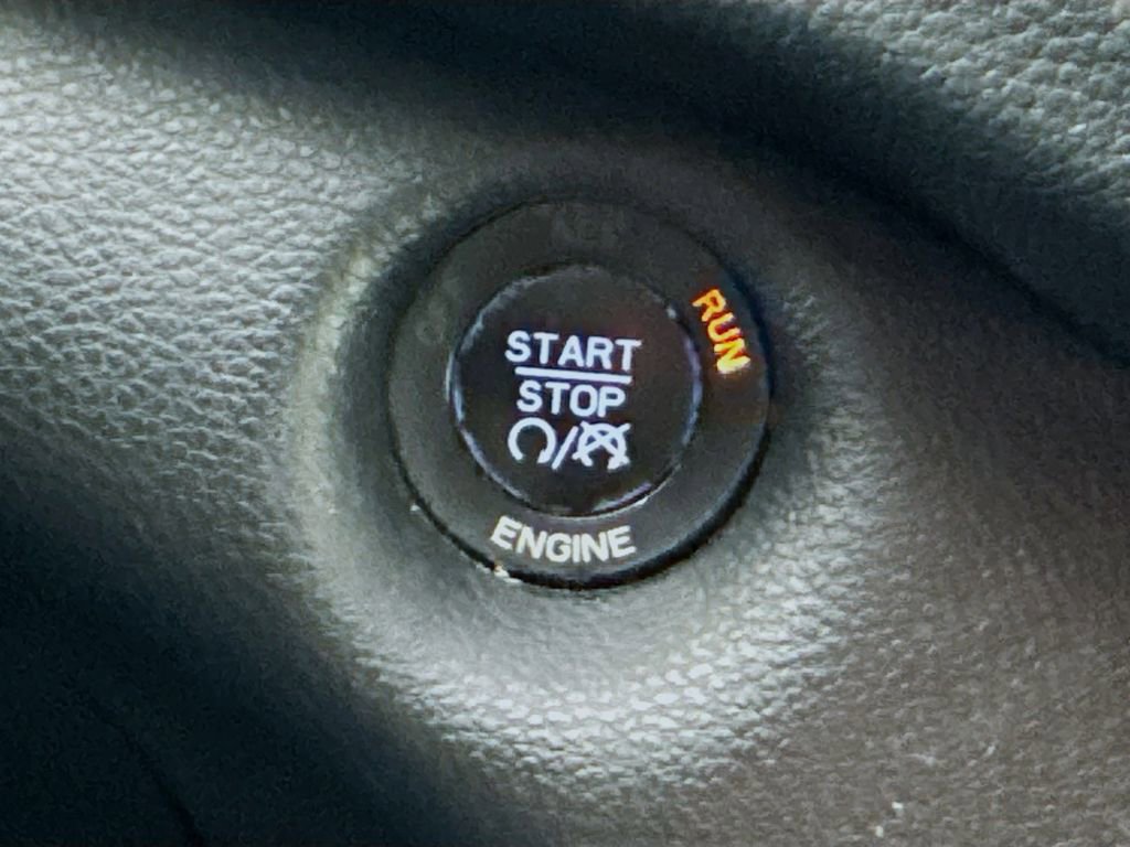 Used 2016 Jeep Cherokee 75th Anniversary image 19