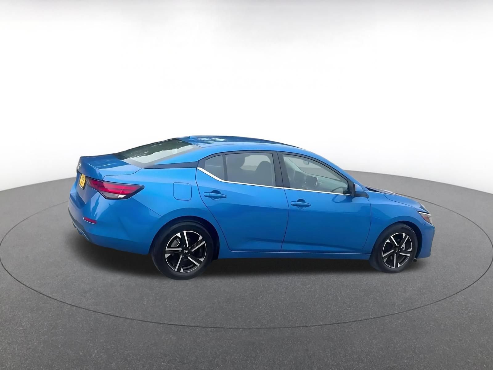 Used 2025 Nissan Sentra SV FWD image 12