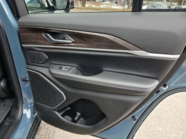 New 2026 Jeep Grand Cherokee Limited w/ Limited Altitude Package image 33
