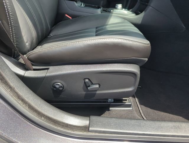 Used 2019 Chrysler 300 S RWD image 34