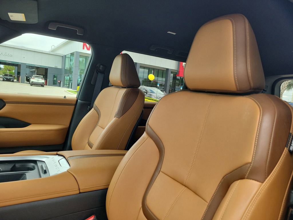 Used 2025 Nissan Armada SL w/ Captain's Chari Seat Package image 21