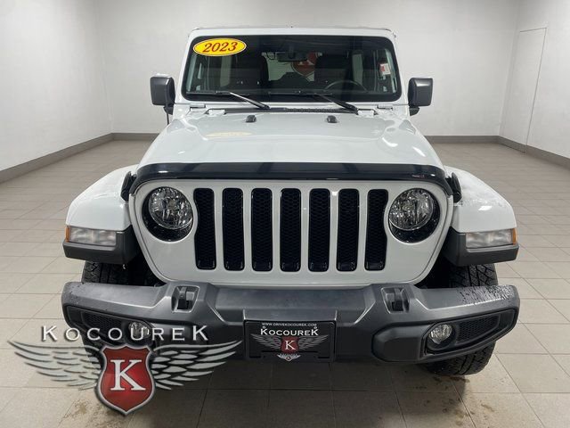 Used 2023 Jeep Wrangler Altitude image 2