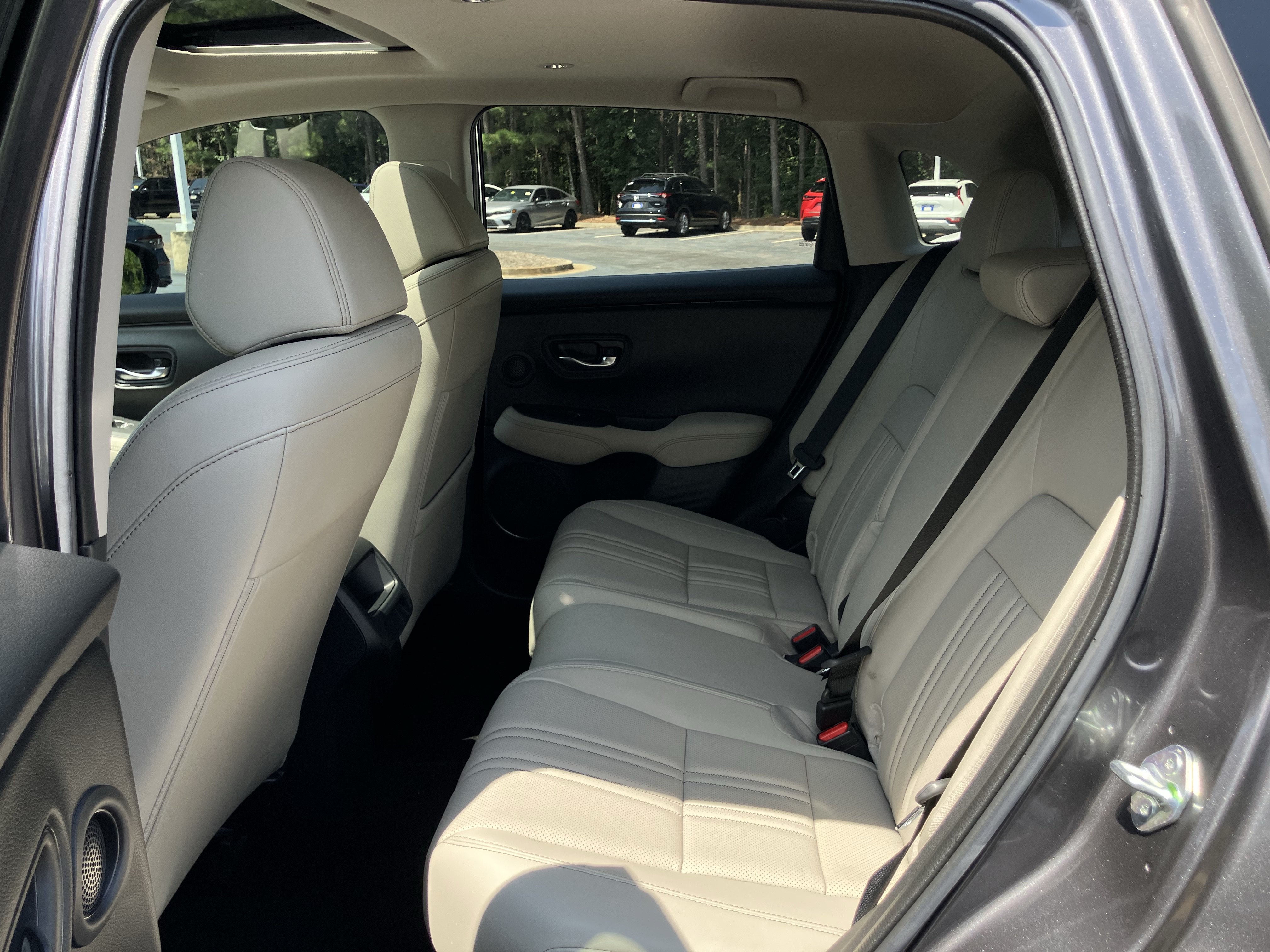 Used 2023 Honda HR-V EX-L image 31