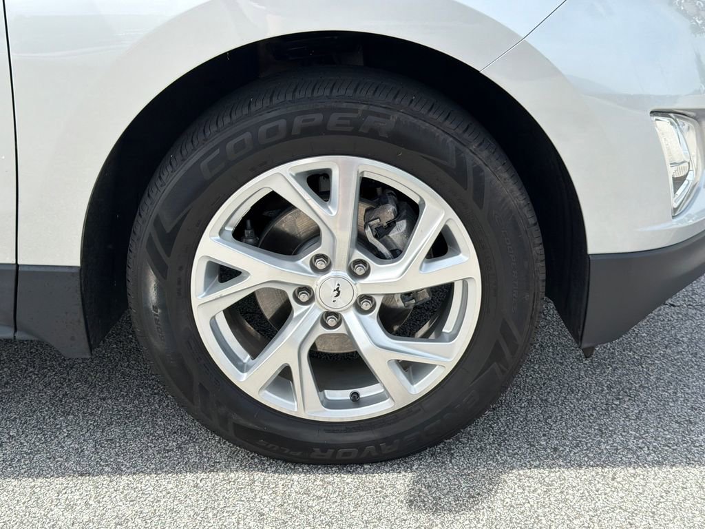 Used 2018 Chevrolet Equinox Premier image 12
