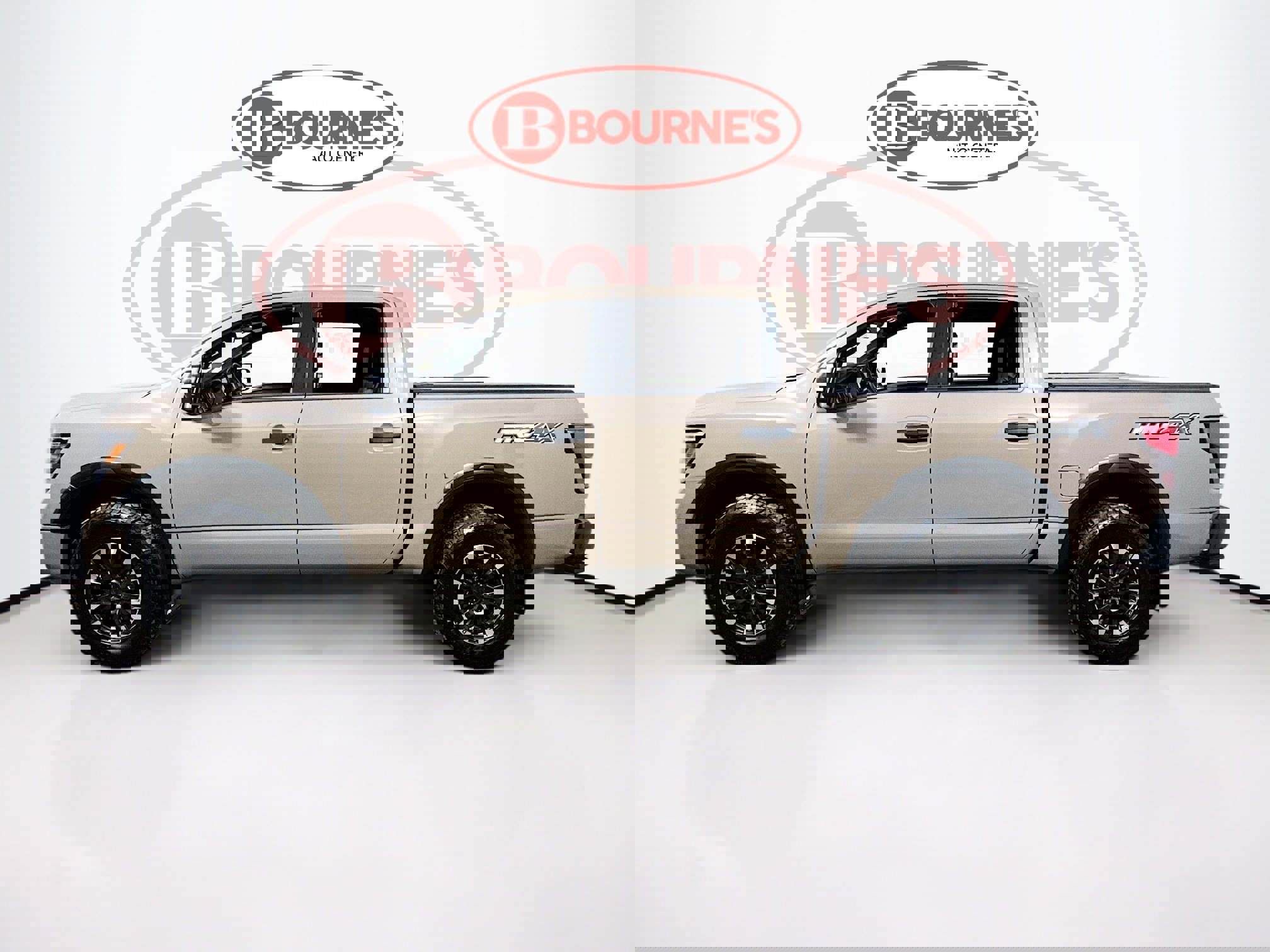 Used 2024 Nissan Titan PRO-4X w/ Pro-4x Convenience Package image 7
