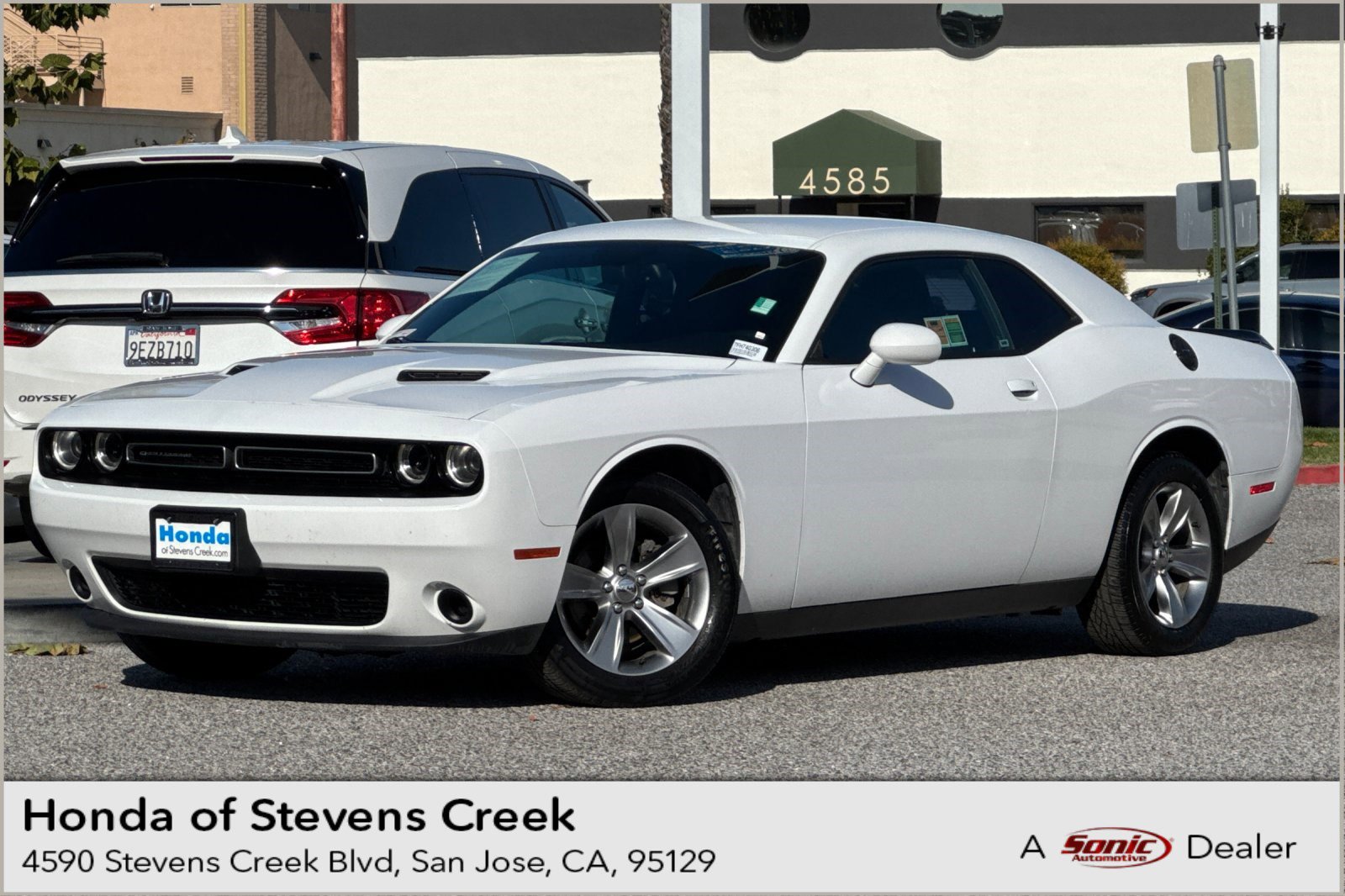 Used 2015 Dodge Challenger SXT