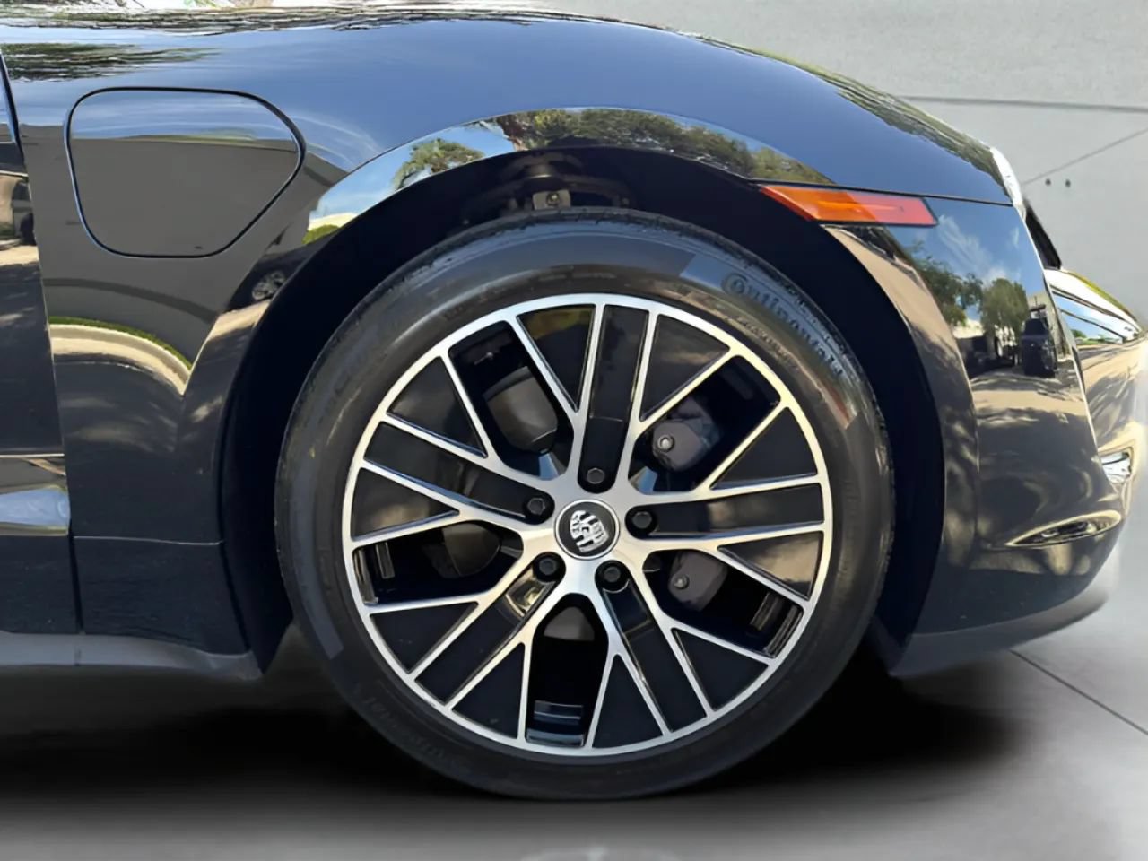 Used 2022 Porsche Taycan RWD image 29