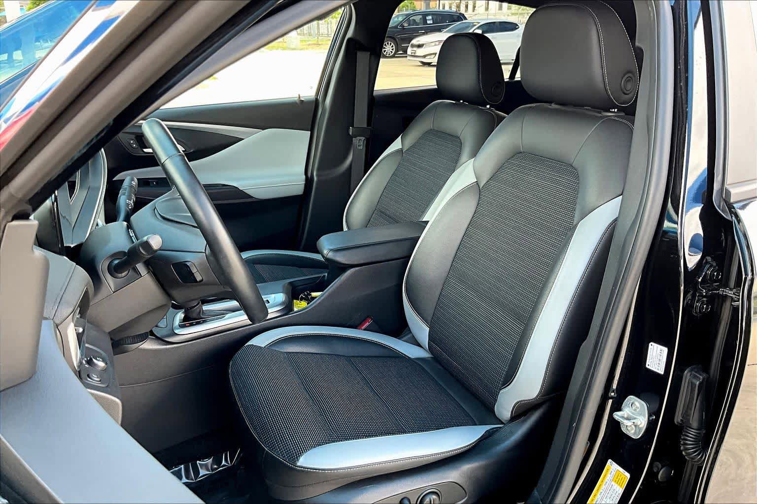 Used 2024 Buick Envista Preferred w/ Convenience I Package image 8