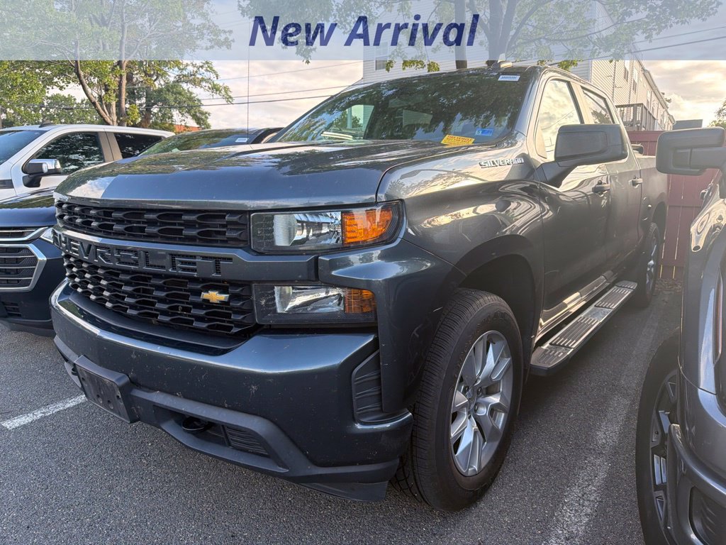 Used 2019 Chevrolet Silverado 1500 Custom w/ Custom Value Package AWD/4WD image 1