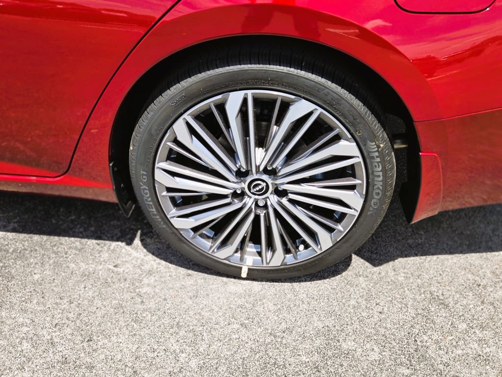 New 2026 Nissan Altima 2.5 SV w/ SV Premium Package FWD image 9