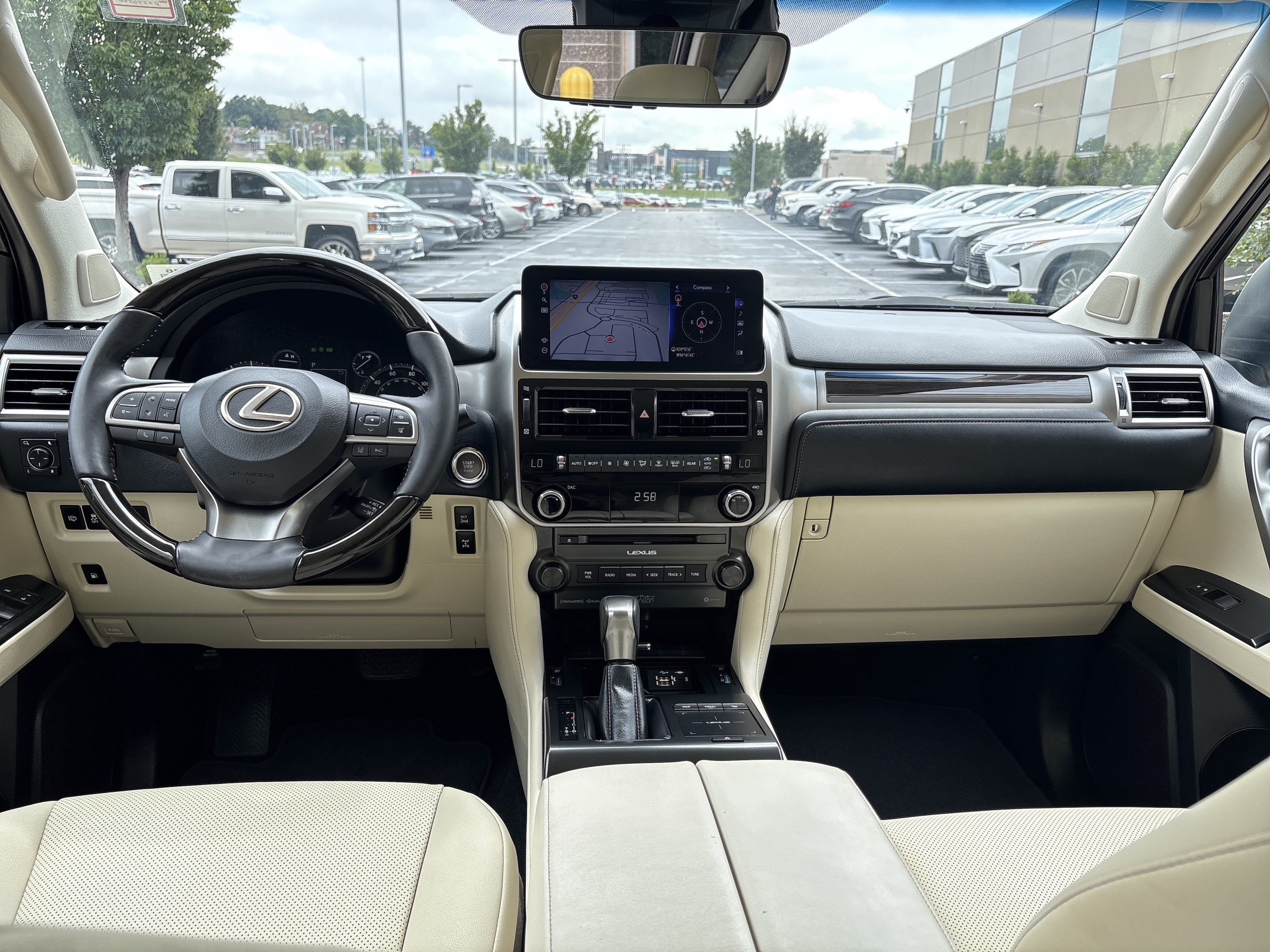 Used 2023 Lexus GX 460 Premium AWD/4WD image 29