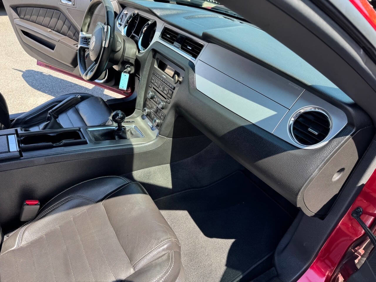 Used 2012 Ford Mustang GT Premium w/ Security Pkg RWD image 20